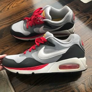 Nike Air Livestrong Tennis Shoes